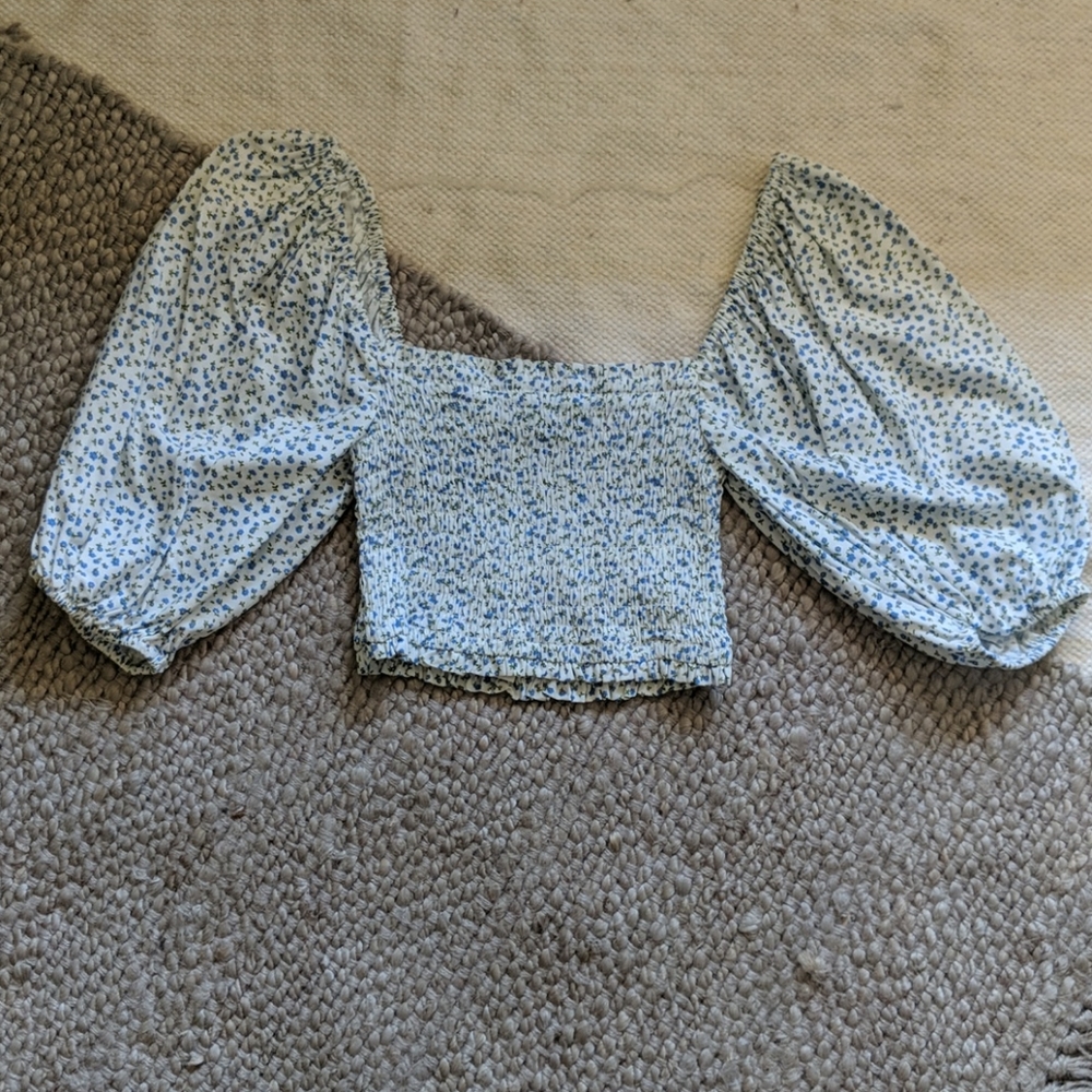 Smocked crop top 🌻